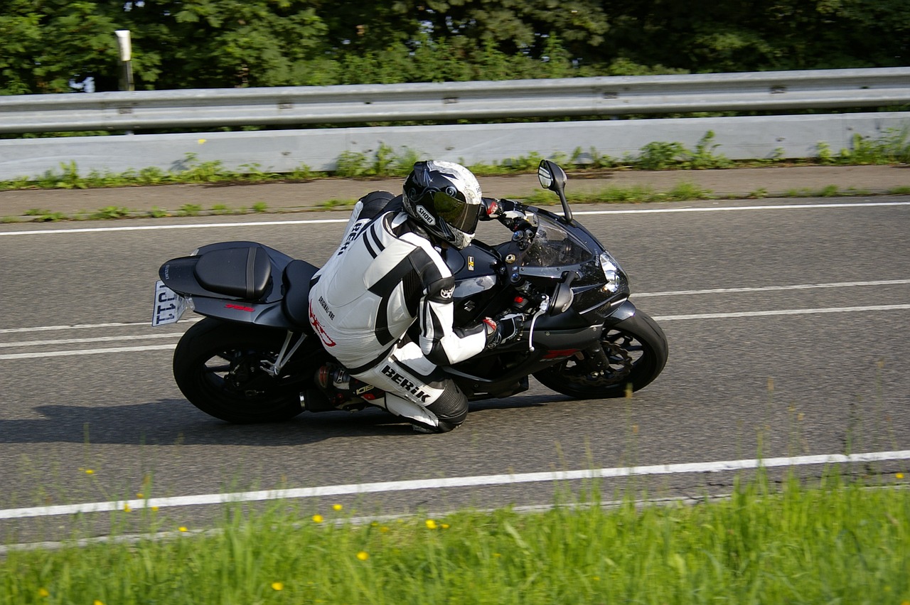 Motorrad_Kurvenfahrt